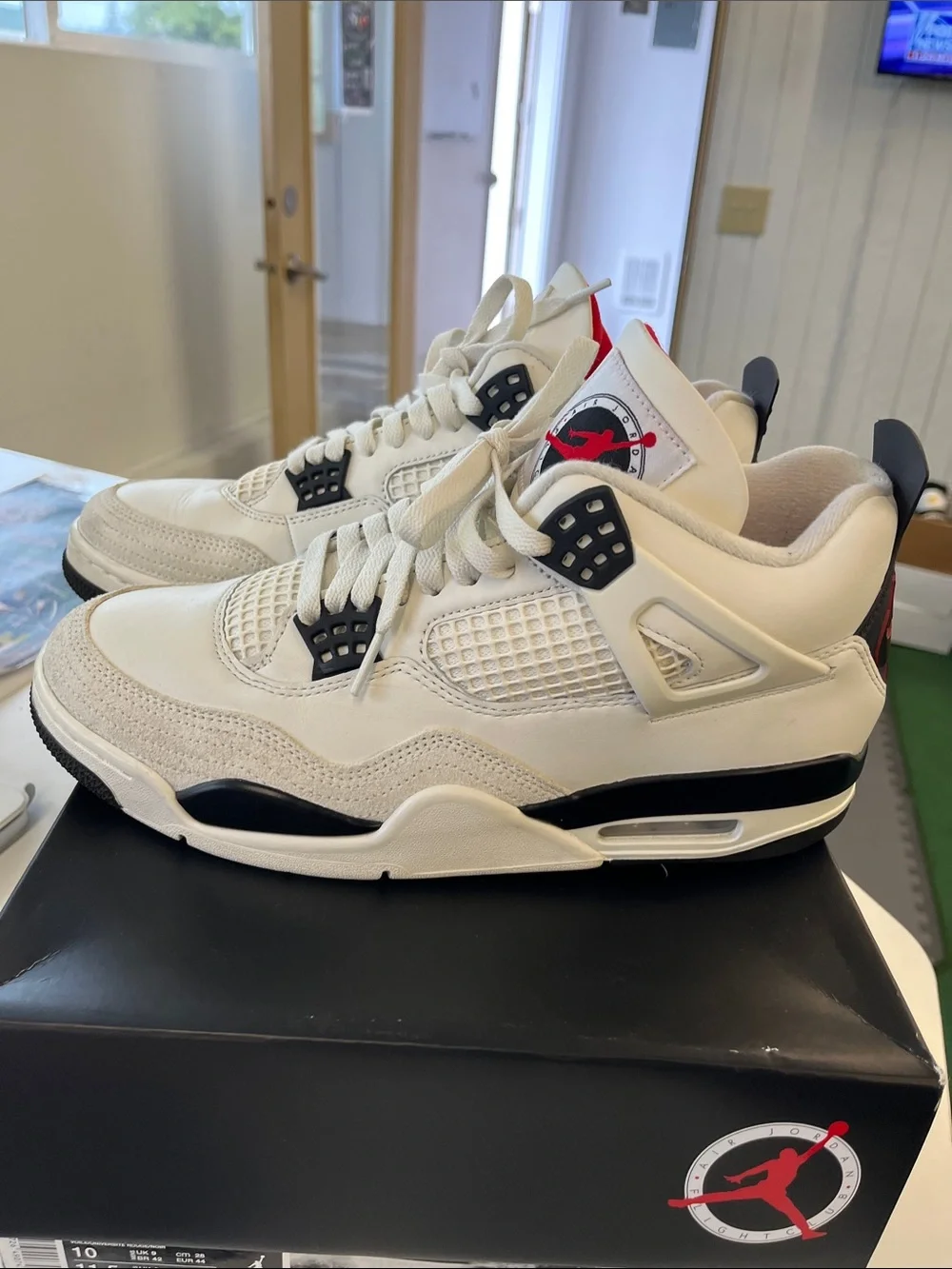 Nike Jordan 4 retro Men’s Sneakers - White/Black/Red